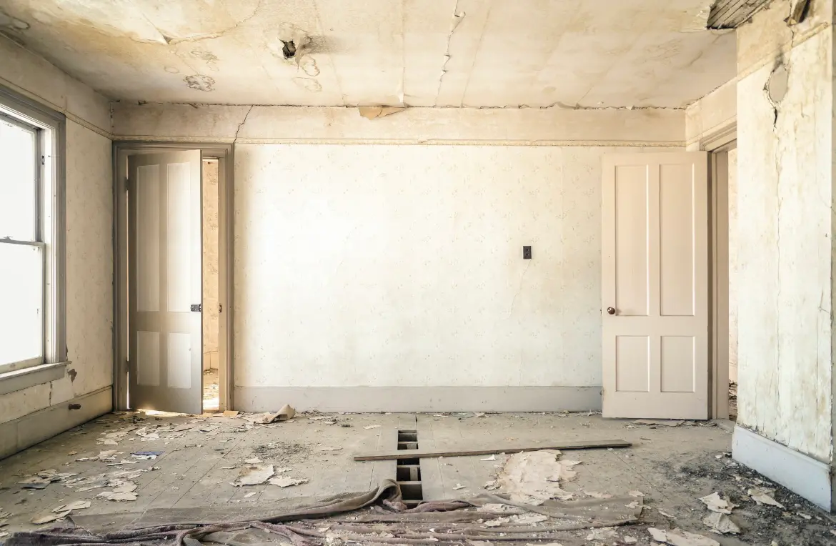 Waste disposal crew managing a cleanout project in Temple City